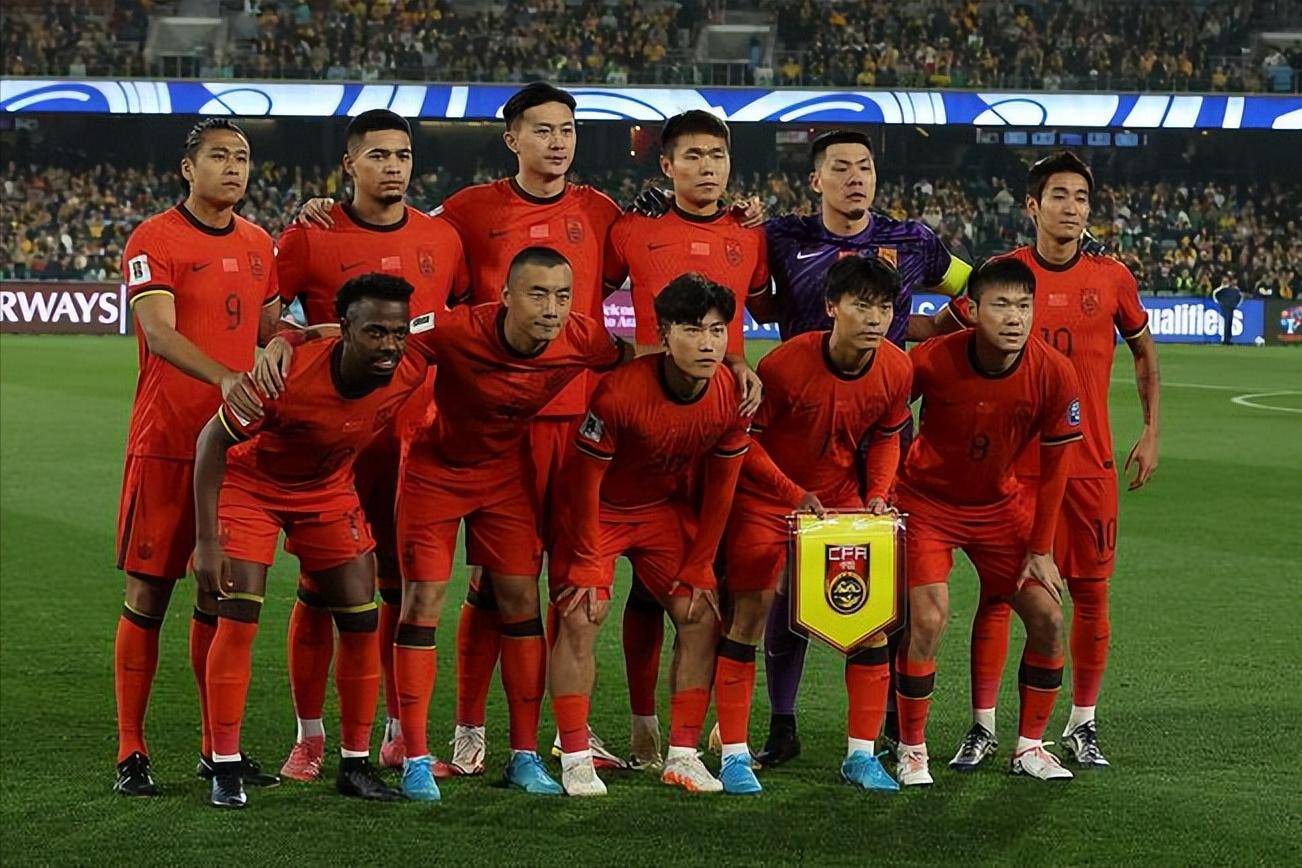 关于颜骏凌张玉宁表现尚可后腰表现难如人意的信息